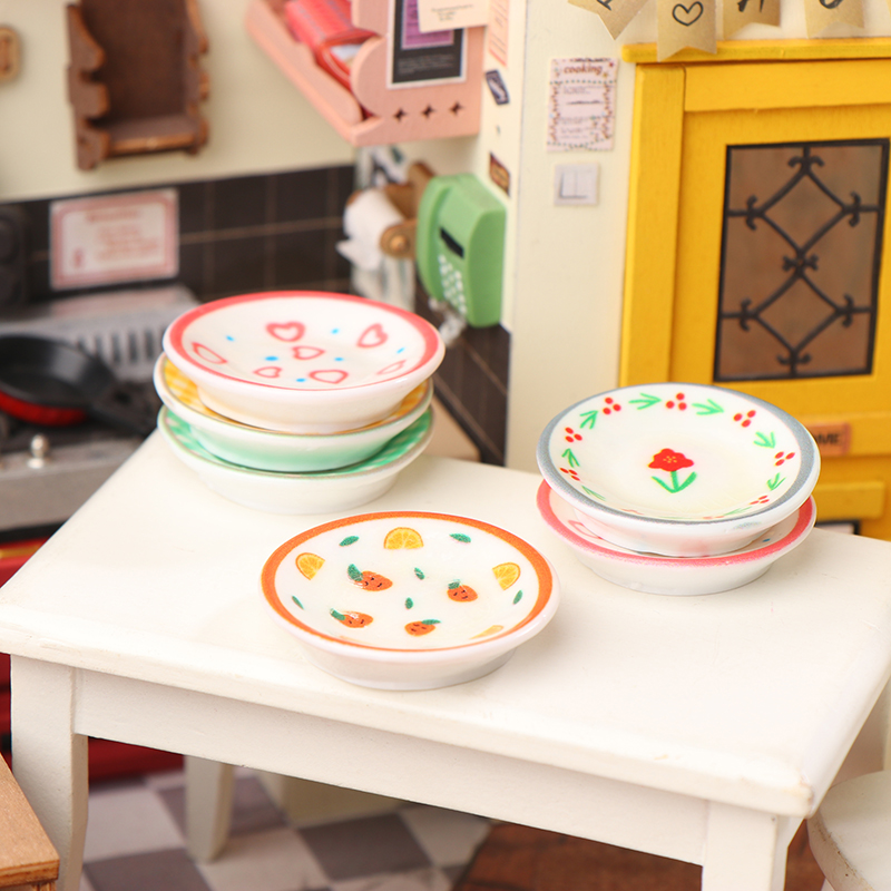 Mini assiettes pour maison de  - Resin Art Toys avis et prix
